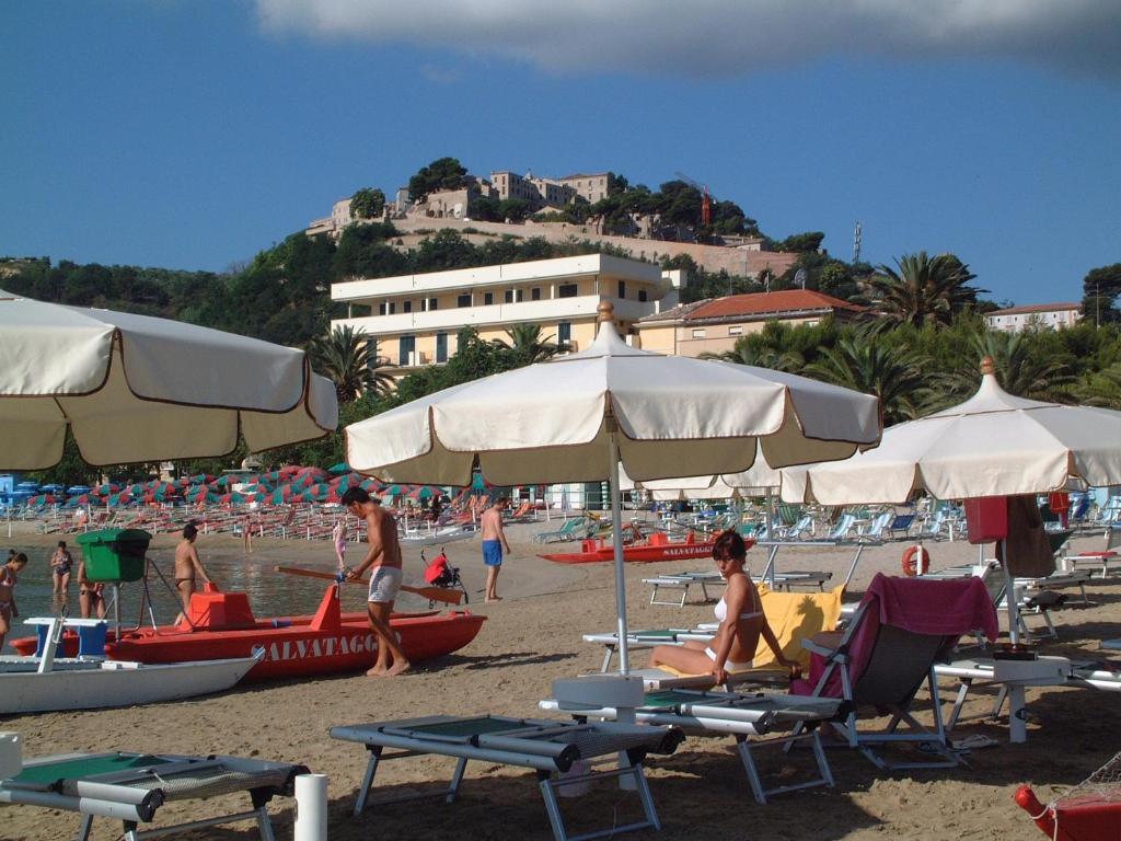 Hotel Capital Cupra Marittima Exterior photo