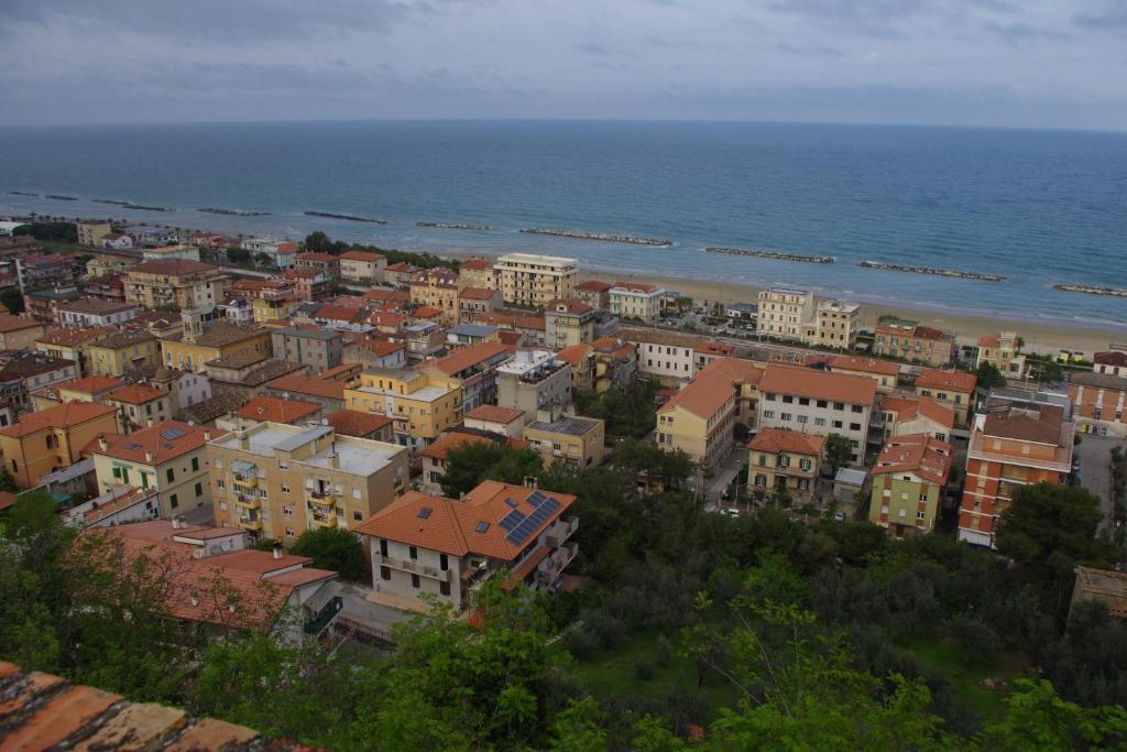 Hotel Capital Cupra Marittima Exterior photo